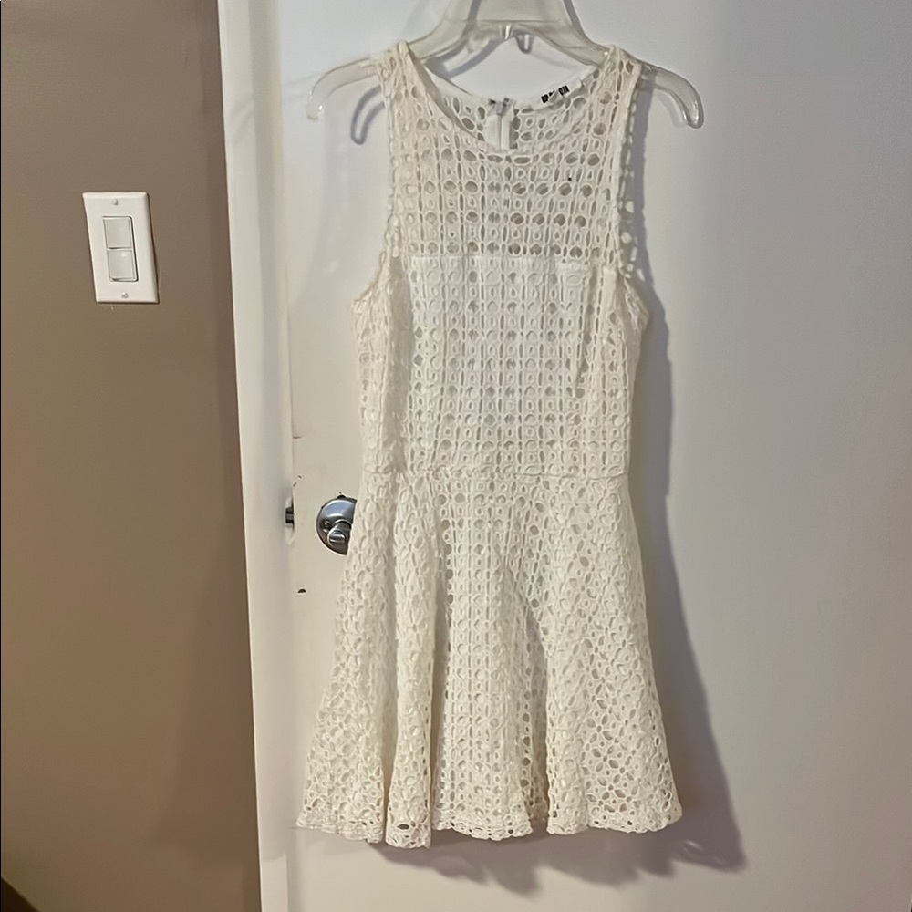 Elegant White Lace Dress